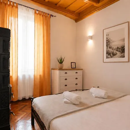 Apartment Charming - Heart Of Poarta Schei