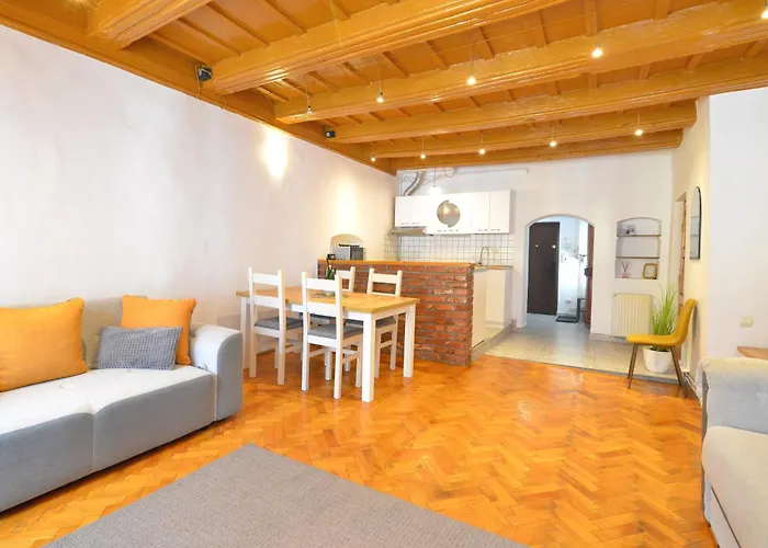 Charming - Heart Of Poarta Schei Apartment Brasov
