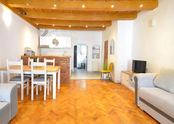 Charming - Heart Of Poarta Schei Brasov