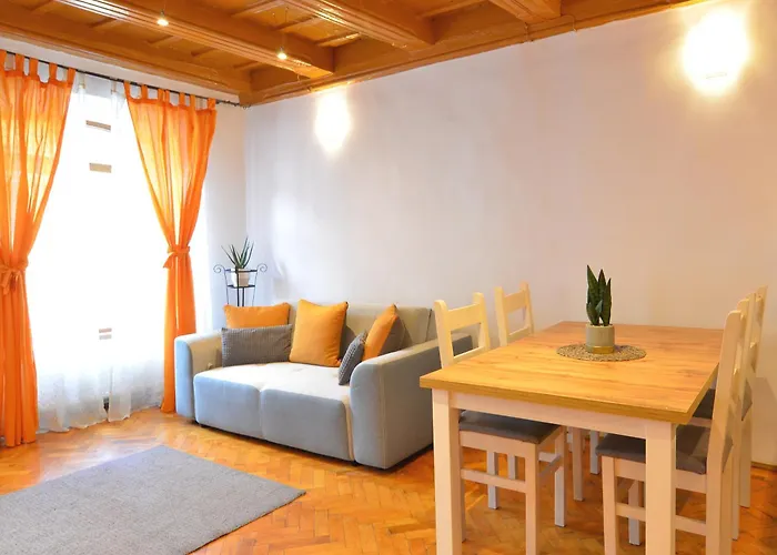 Apartment Charming - Heart Of Poarta Schei